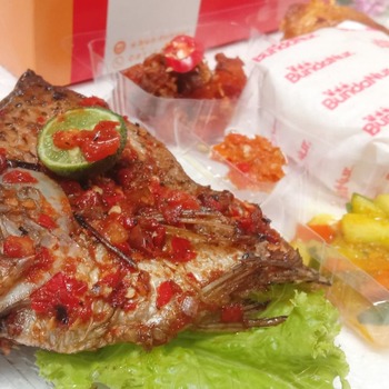 Bunda Nur Catering nasi kotak nasi kuning tumpeng