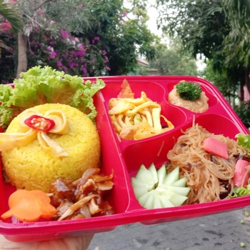 Bunda Nur Catering nasi kotak nasi kuning tumpeng