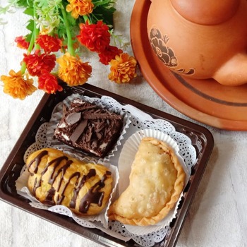 Bunda Nur Catering nasi kotak nasi kuning tumpeng